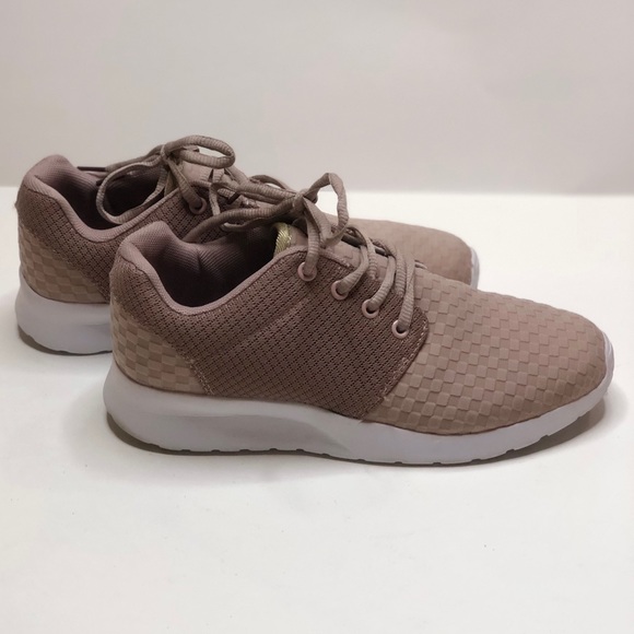 nude color tennis shoes